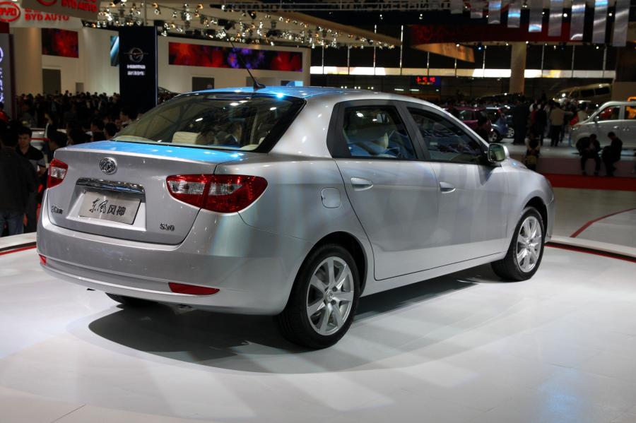  DongFeng S30 2010 года  (фото 2 из 11)